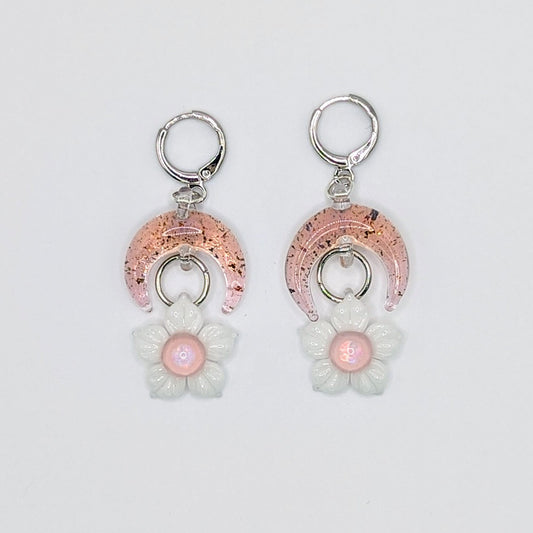 Mars Pink Moon Flower, 2024 Borosilicate Glass Earrings Approx. 37 mm x 20 mm Hand blown borosilicate glass earrings made by Mars.