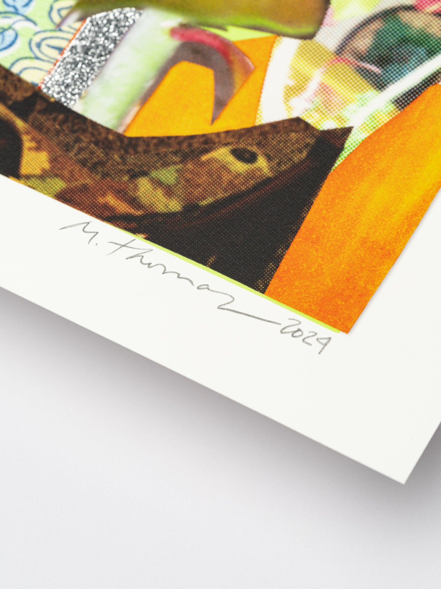 Mickalene Thomas
Interior: Red Couch and Landscape, 2024
UV pigment print on 410gsm Somerset Tub Sized Radiant White paper with 2 silkscreen metallic shimmer and glitter layers, 2 satin and gloss detail layers and a matte varnish silkscreen seal
Edition of 379
Hand signed by the artist (lower right corner) + numbered (lower left corner). Accompanied by Certificate of Authenticity.