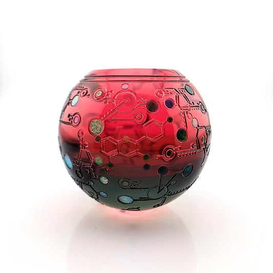 Murdoc (David Trout)
Pelargonin Molecular Decoded Marble, 2024
CFL Reactive Borosilicate Glass Marble
63 mm
Hand blown and cold-worked glass created by Murdoc (David Trout)