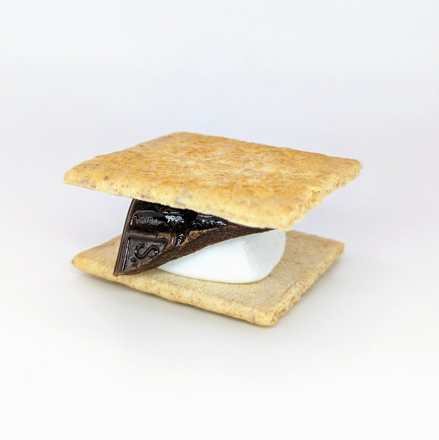 Eriko Kobayashi S'more, 2024 Glass Sculpture Approx. 55 x 58 x 31 mm  From Eriko Kobayashi's Hyper-Realistic Glass Food Series