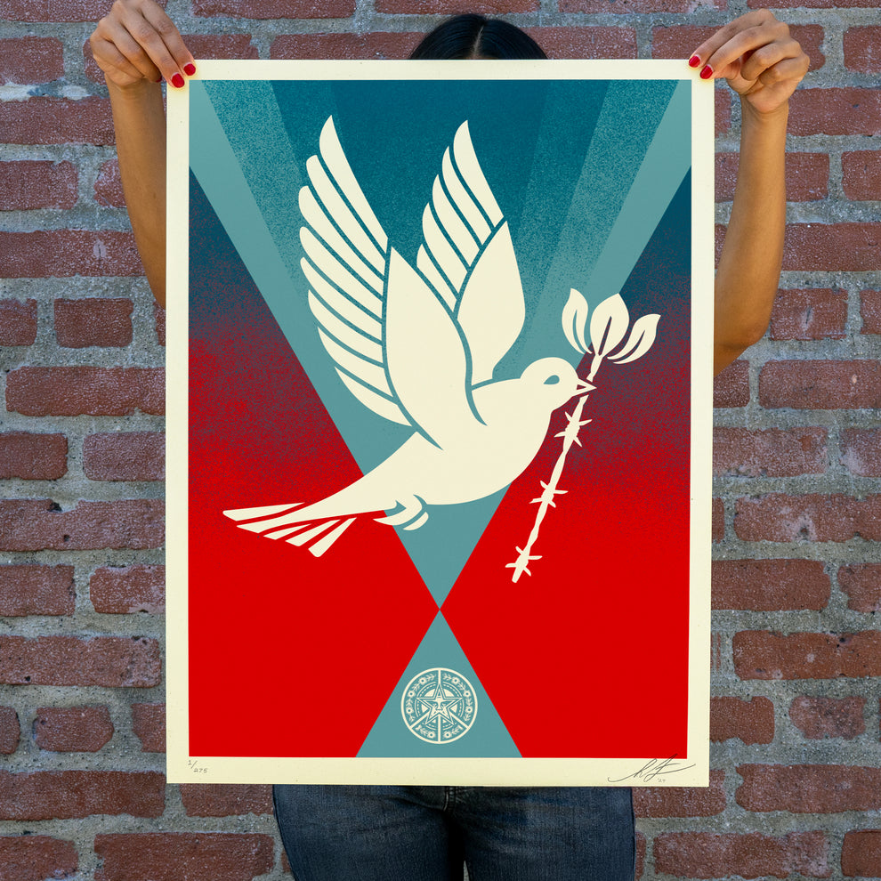 Shepard Fairey
Barb Wire Dove Gradient, 2024
Screen print on thick cream Speckletone paper
18 x 24 in
275

Hand Signed & Numbered by the artist. Accompanied by Digital Certificate of Authenticity provided by Verisart.