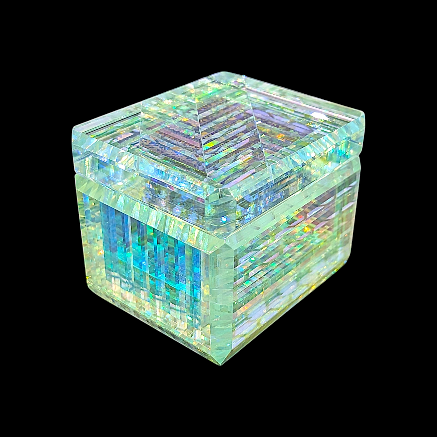 Boro Barto (Dan Barto) 
Dichroic glass pendant with opal 
Approx. 46 x 48 x 56 mm 