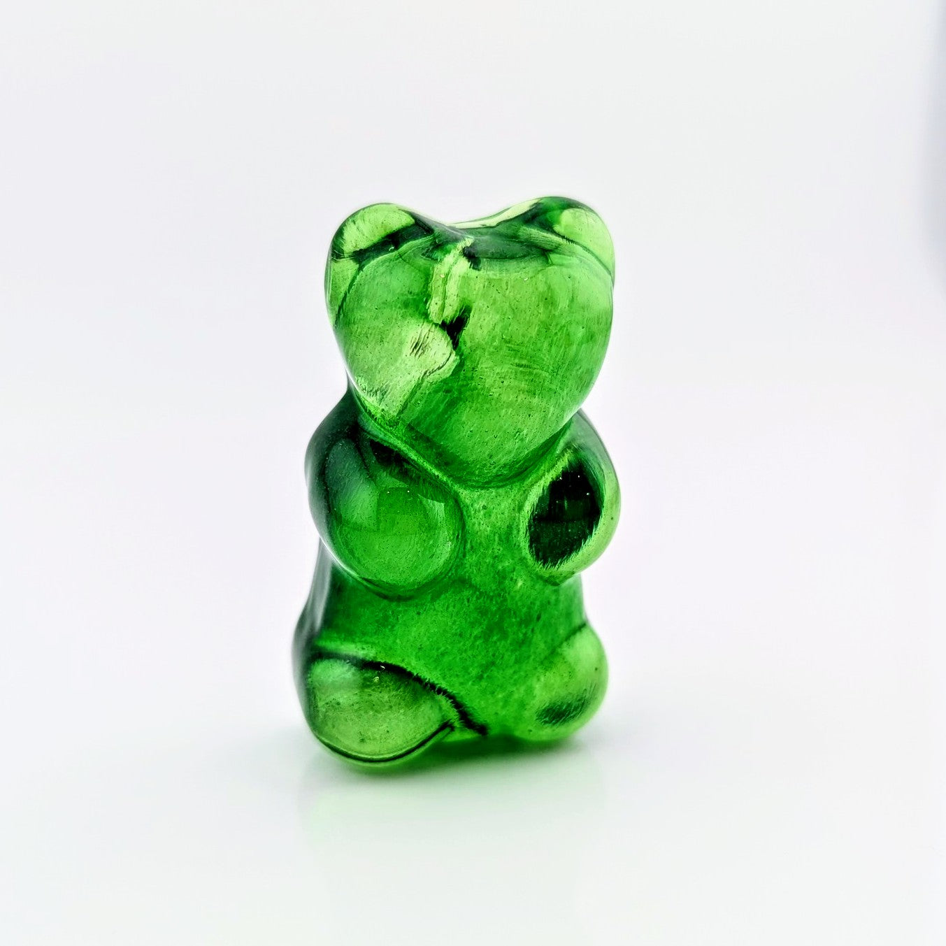 Eriko Kobayashi
Gummy Bear (Green), 2024
Glass Sculpture
Approx. 28 x 49 x 16 mm

From Eriko Kobayashi's Hyperrealistic Glass Food Series