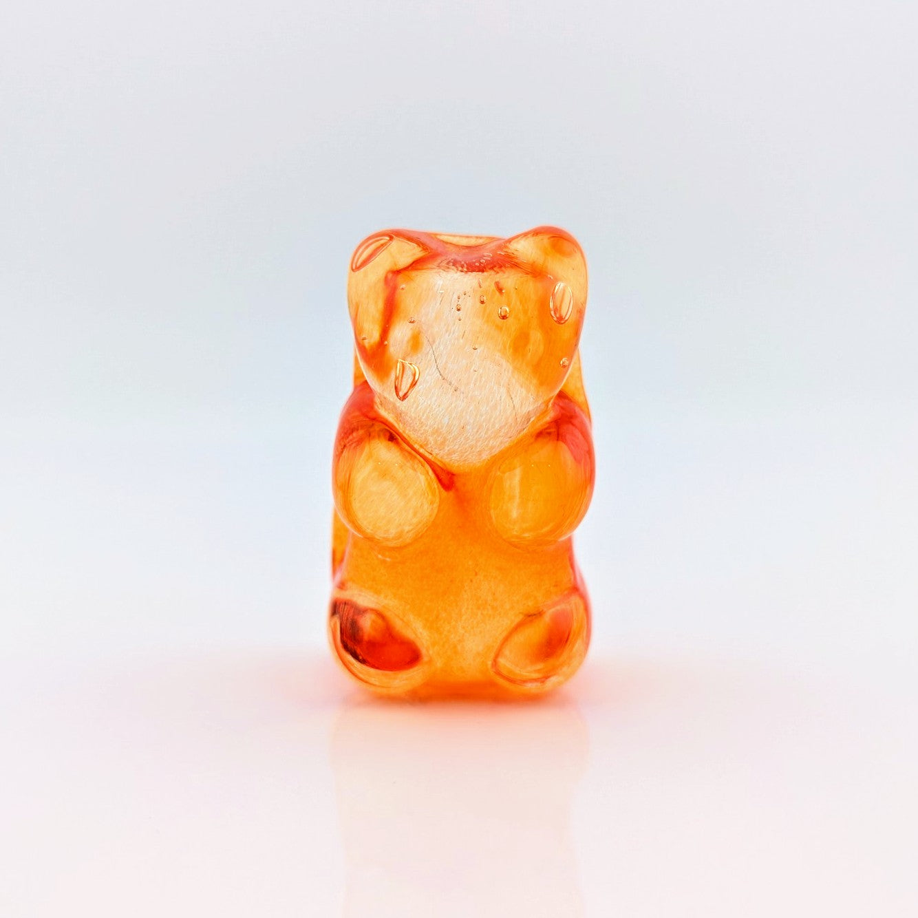 Eriko Kobayashi
Gummy Bear (Orange), 2024
Glass Sculpture
Approx. 29 x 50 x 19 mm

From Eriko Kobayashi's Hyperrealistic Glass Food Series