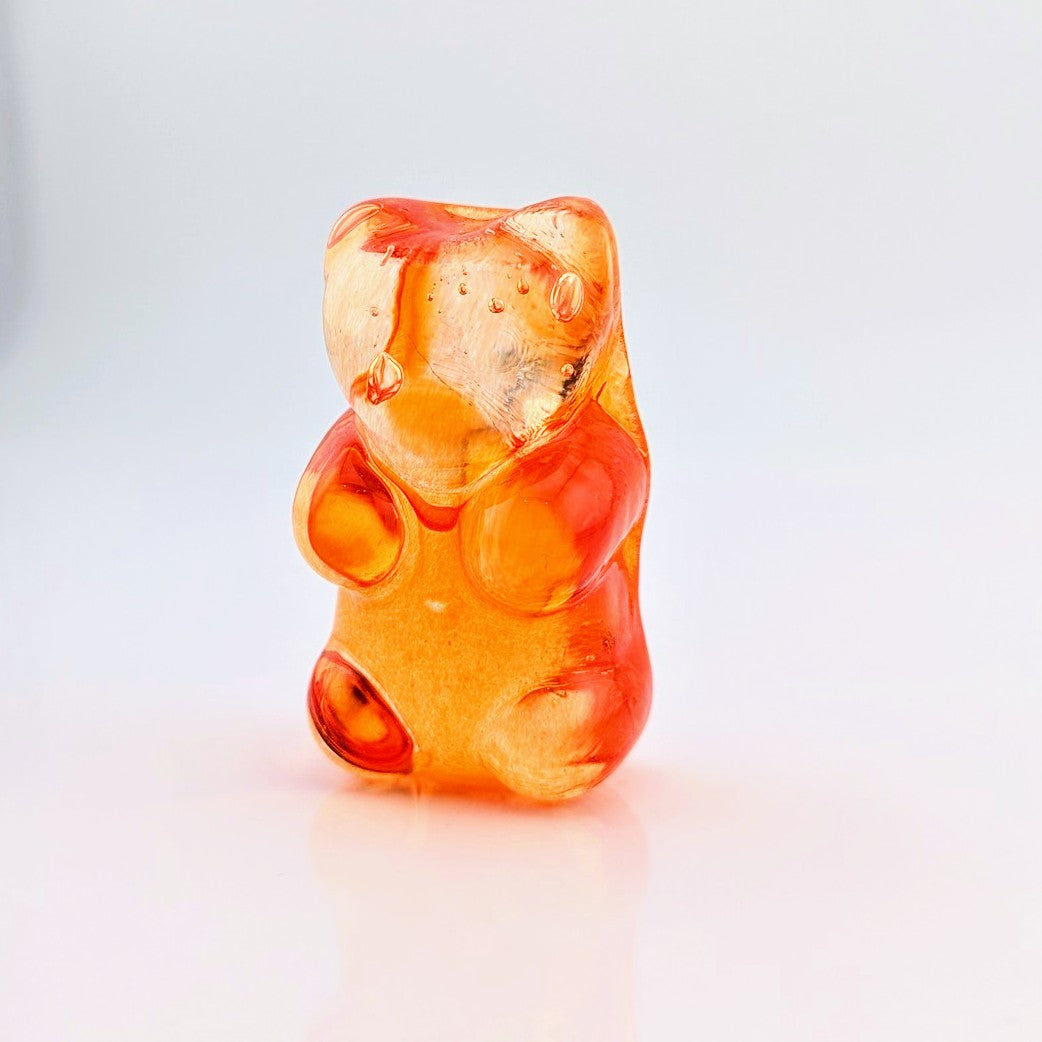 Eriko Kobayashi
Gummy Bear (Orange), 2024
Glass Sculpture
Approx. 29 x 50 x 19 mm

From Eriko Kobayashi's Hyperrealistic Glass Food Series