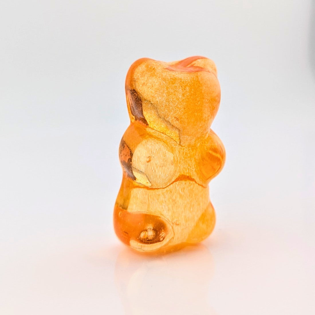 Eriko Kobayashi
Gummy Bear (Orange), 2024
Glass Sculpture
Approx. 27 x 49 x 17 mm

From Eriko Kobayashi's Hyperrealistic Glass Food Series