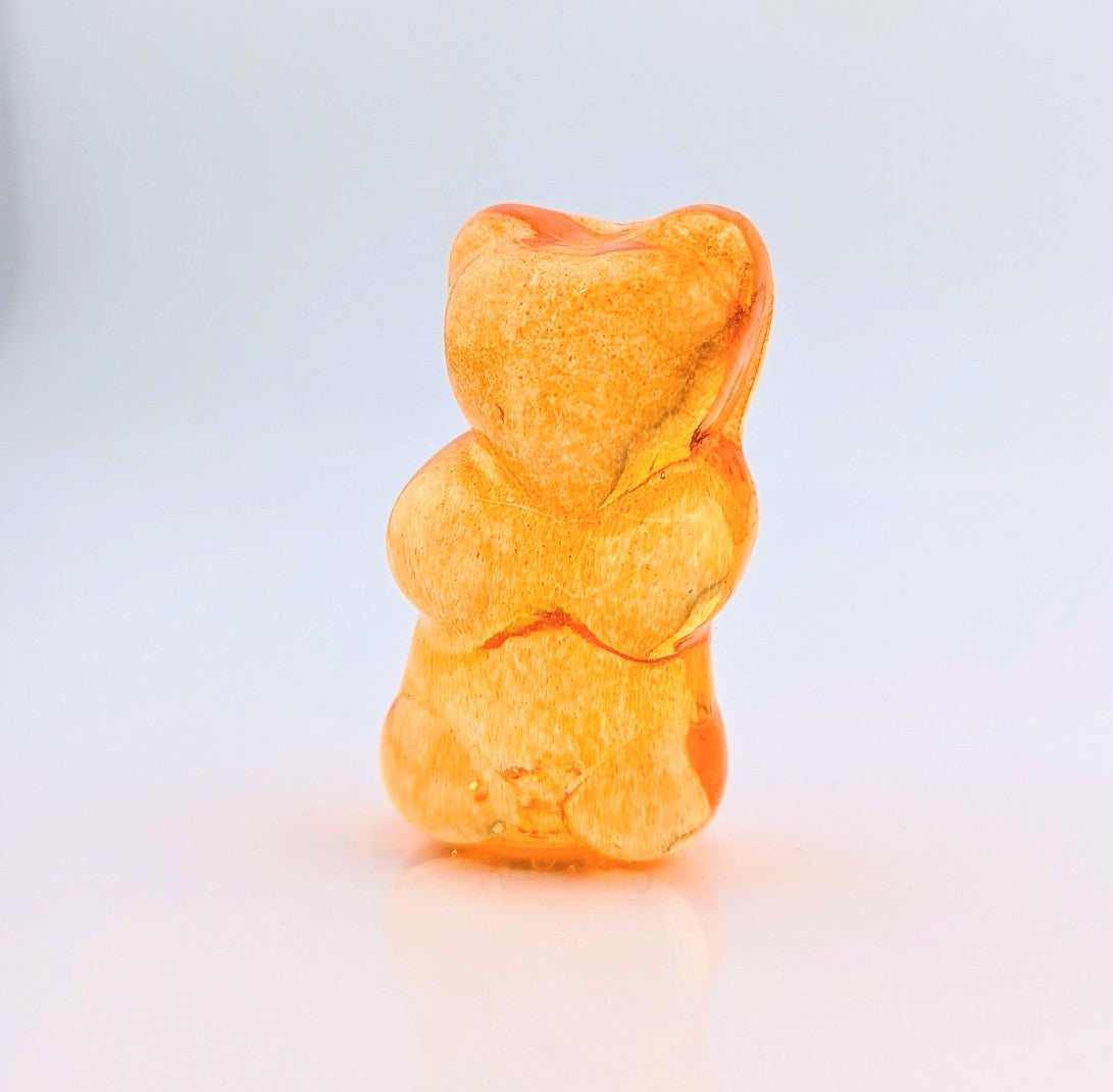 Eriko Kobayashi
Gummy Bear (Orange), 2024
Glass Sculpture
Approx. 27 x 49 x 17 mm

From Eriko Kobayashi's Hyperrealistic Glass Food Series