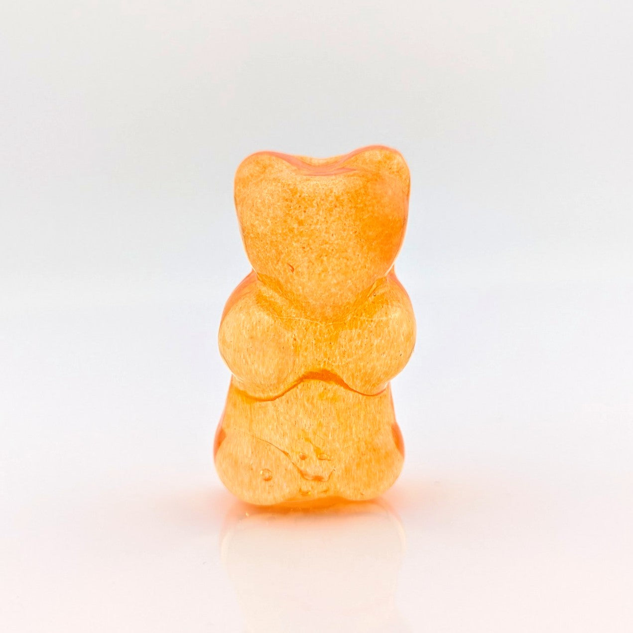 Eriko Kobayashi
Gummy Bear (Orange), 2024
Glass Sculpture
Approx. 27 x 49 x 17 mm

From Eriko Kobayashi's Hyperrealistic Glass Food Series