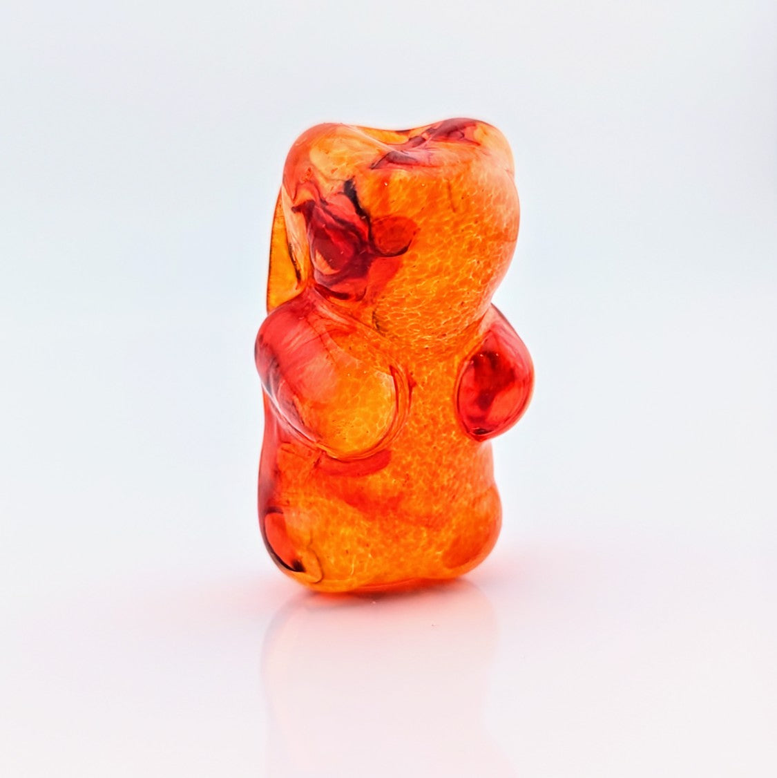 Eriko Kobayashi
Gummy Bear (Red), 2024
Glass Sculpture
Approx. 27 x 50 x 18 mm

From Eriko Kobayashi's Hyperrealistic Glass Food Series