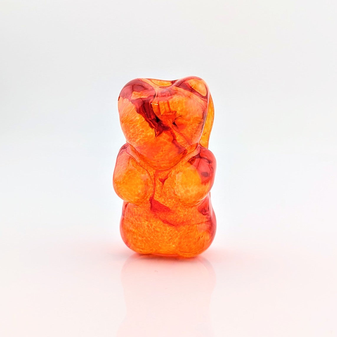 Eriko Kobayashi
Gummy Bear (Red), 2024
Glass Sculpture
Approx. 27 x 50 x 18 mm

From Eriko Kobayashi's Hyperrealistic Glass Food Series