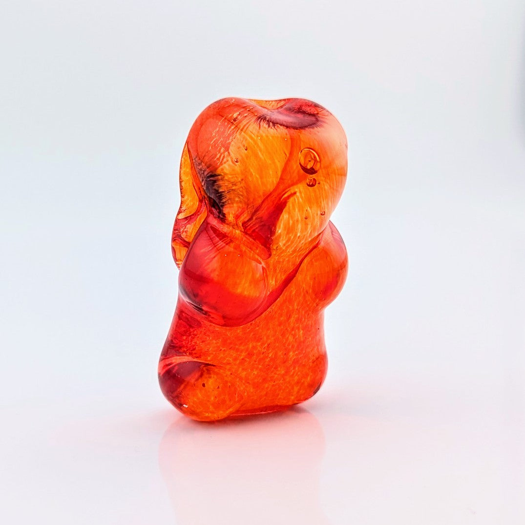 Eriko Kobayashi
Gummy Bear (Red), 2024
Glass Sculpture
Approx. 28 x 48 x 16 mm

From Eriko Kobayashi's Hyperrealistic Glass Food Series