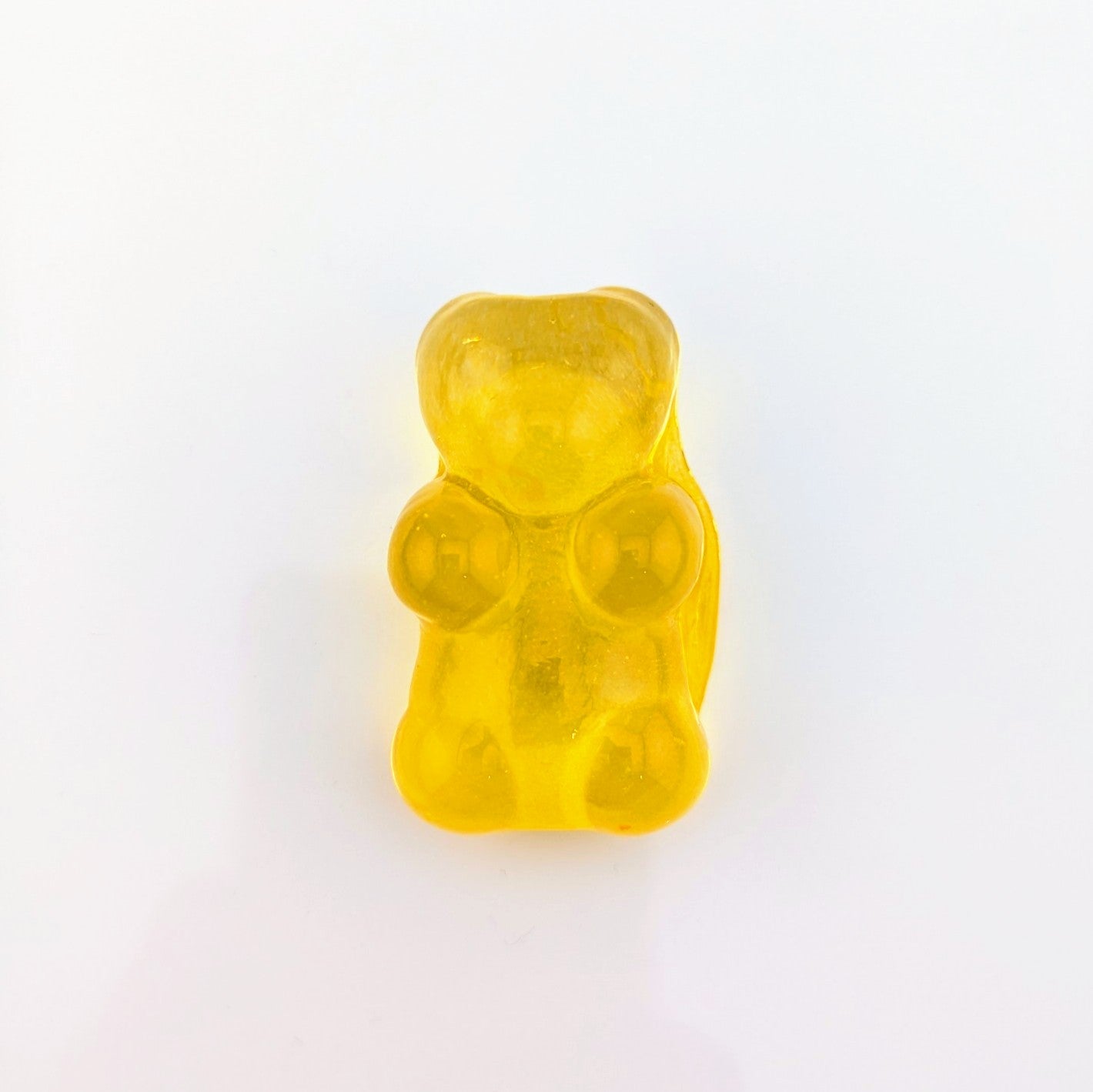 Eriko Kobayashi
Gummy Bear (Yellow), 2024
Glass Sculpture
Approx. 27 x 47 x 18 mm

From Eriko Kobayashi's Hyperrealistic Glass Food Series