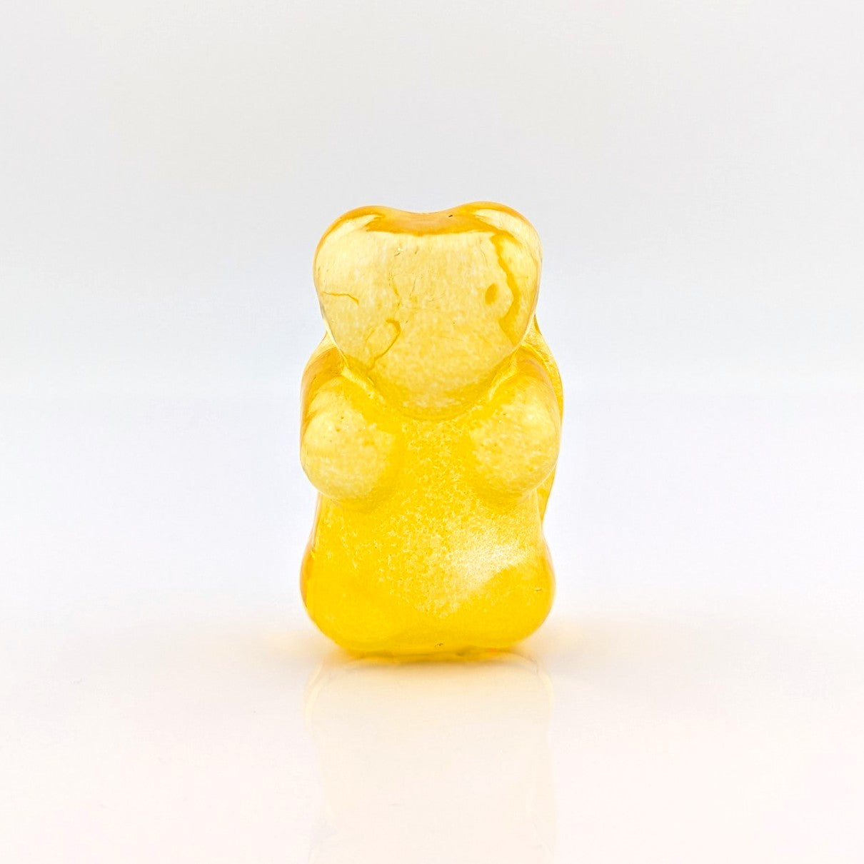 Eriko Kobayashi
Gummy Bear (Yellow), 2024
Glass Sculpture
Approx. 27 x 47 x 18 mm

From Eriko Kobayashi's Hyperrealistic Glass Food Series