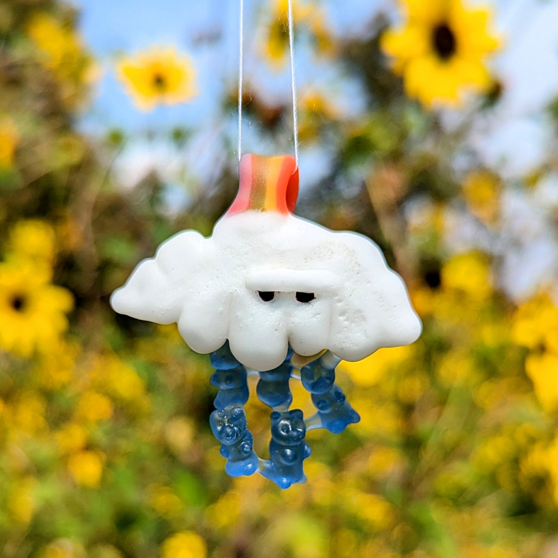 Eriko Kobayashi x Ethan Windy
Untitled (Cloud Raining Gummy Bears), 2024
Glass Sculpture
Approx. 44 x 48 x 12 mm