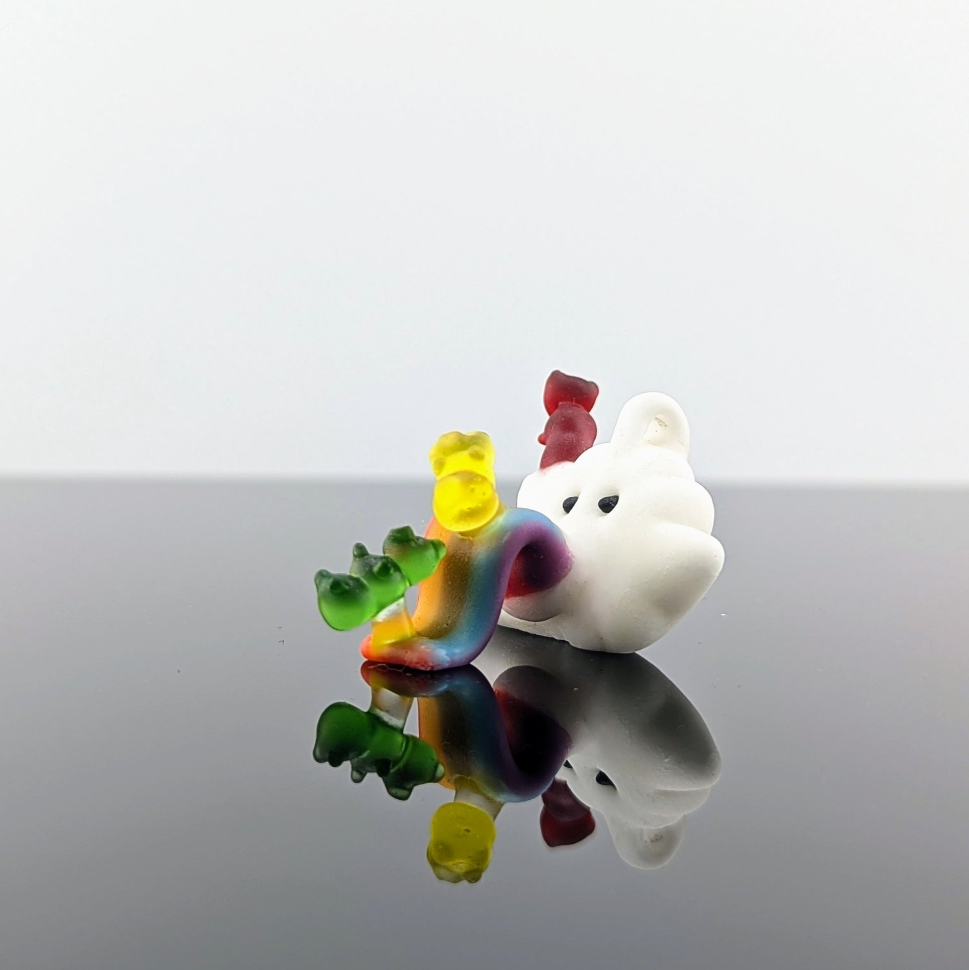 Eriko Kobayashi x Ethan Windy
Untitled (Cloud with Gummy Bears & Rainbow Tongue), 2024
Glass Sculpture
Approx. 38 x 34 x 28 mm