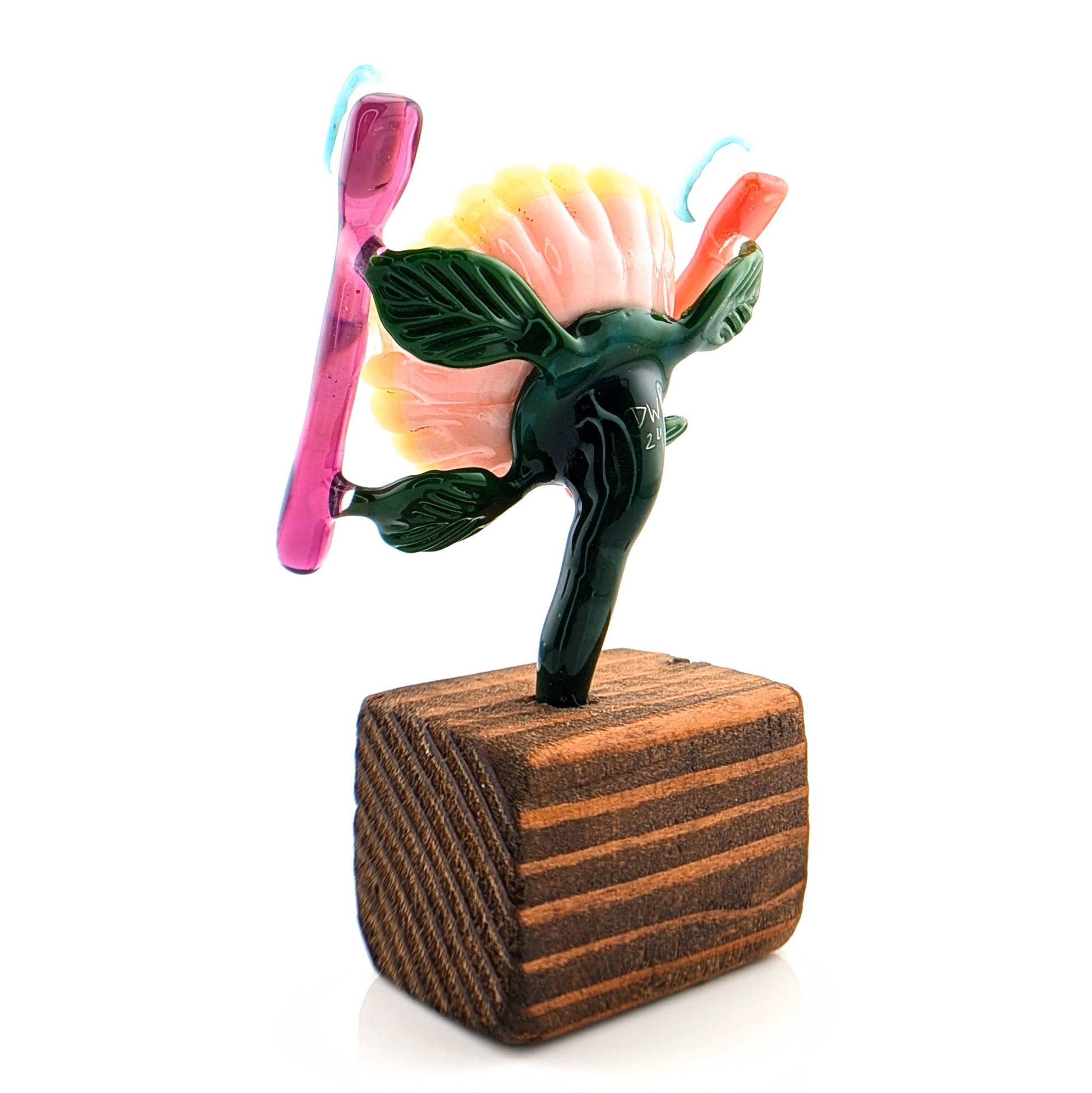 Ethan Windy
Hygien-ica Mature, 2024
Glass Sculpture
Approx. 47 x 35 x 108 mm

From Ethan Windy's Giant Flowers Series