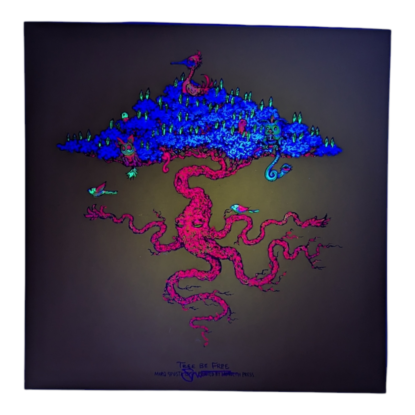 Marq Spusta
Tree Be Free (Absinthe Rubber), 2023
Screen print 
7 x 7 in

Signed by the artist