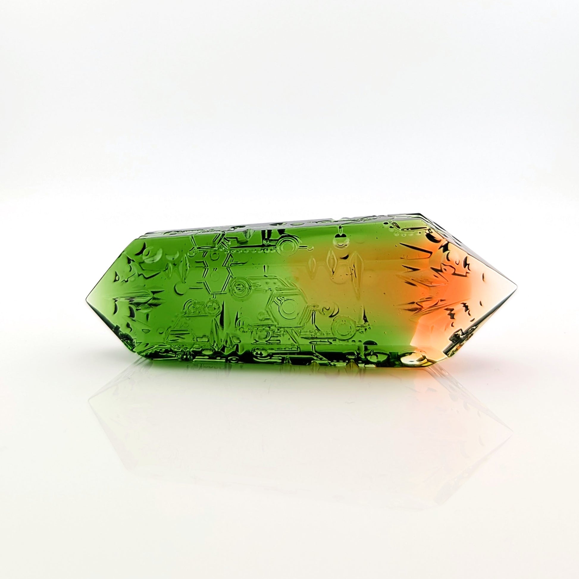 Murdoc (David Trout) 
Molecular Decoded Crystal, 2024
Borosilicate Glass Paperweight
95 x 31 x 22 mm

Hand blown and cold-worked glass created by Murdoc Glass (David Trout). Signed + Dated by the artist