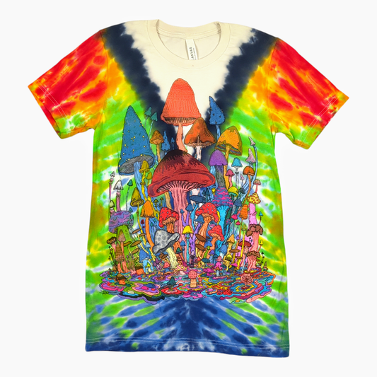 Vincent Gordon Melty Mushrooms Tie-Dye T Shirt
Sublimated image
100% Polyester
Unisex
Crew neck